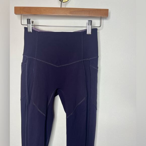 Lululemon Purple Pocket Leggings - Picture 4 of 5